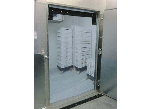 airgard-econoclear-flexible-door1
